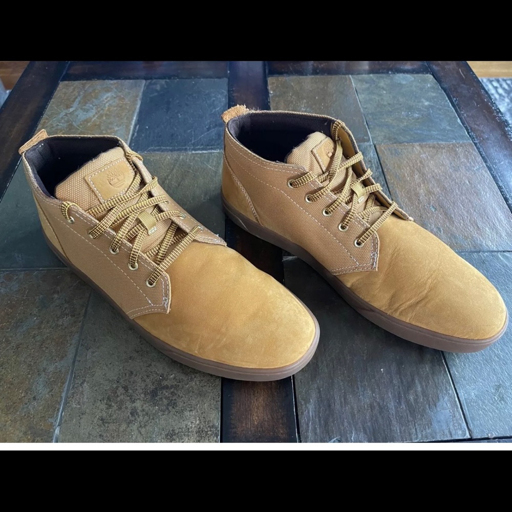 Timberland MEN'S GROVETON CHUKKA SHOES - Grip Stick  Rubber Bottoms Size: 12